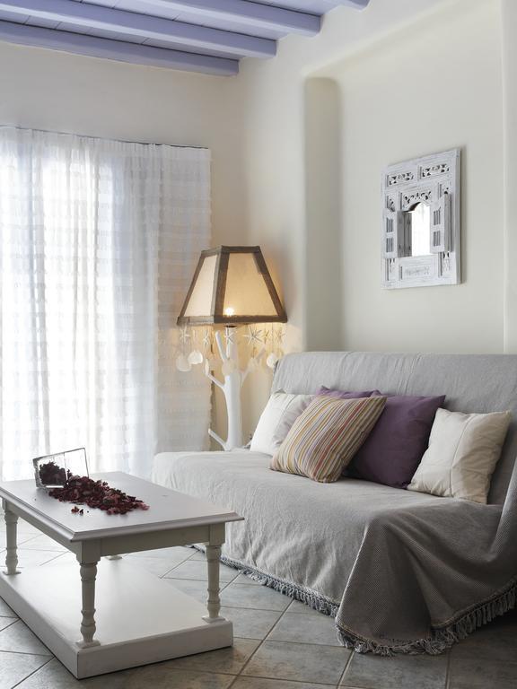 GT Luxury Suites Ornos  Chambre photo