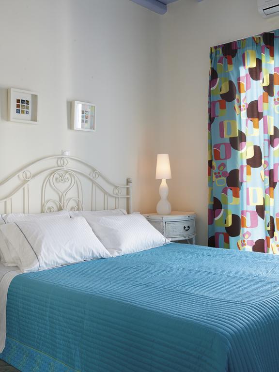 GT Luxury Suites Ornos  Chambre photo